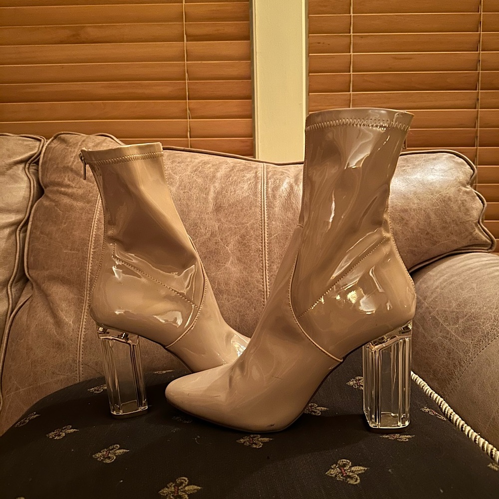 LILIANA tan zipper up boots with clear heel